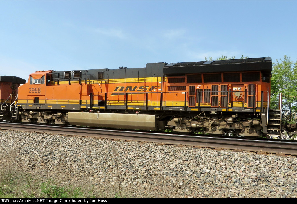 BNSF 3988